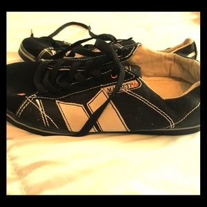 Macbeth sneakers suede